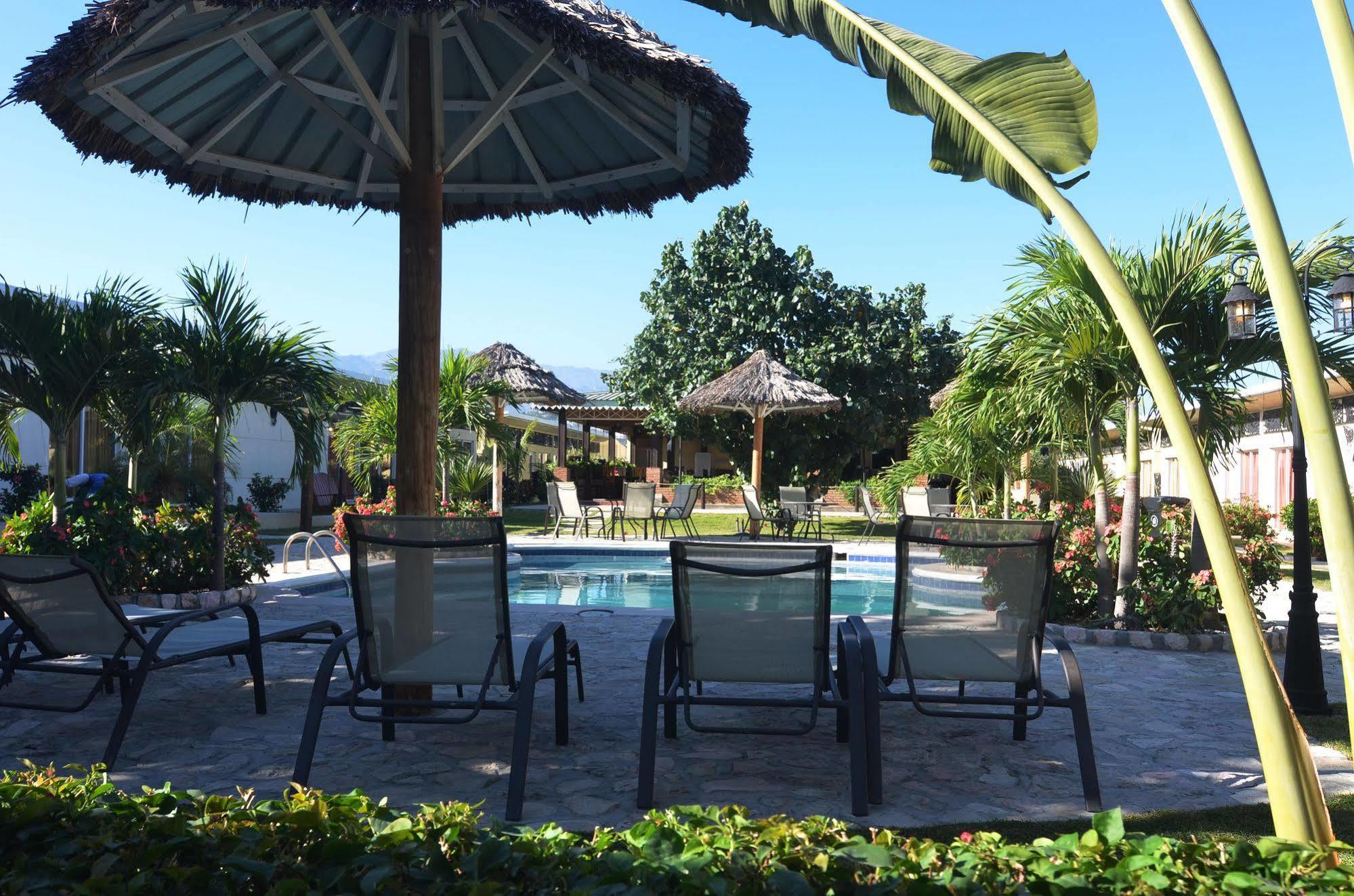 Executive Villas Port-au-Prince Esterno foto